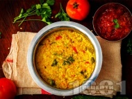 Рецепта Индийско вегетарианско ястие - Кхичди с ориз, черен боб, чушки, куркума и кимион